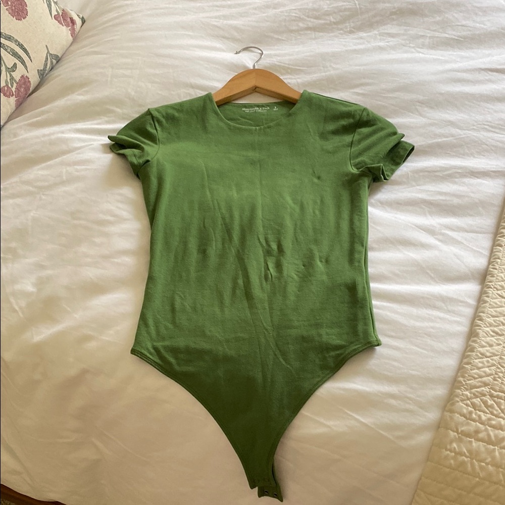 Kids Short Sleeve Green One-Piece Bodysuit